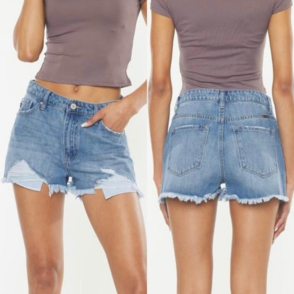 KanCan High Rise Medium Wash Frayed Distressed Shorts‎ Light Wash Size 11/29